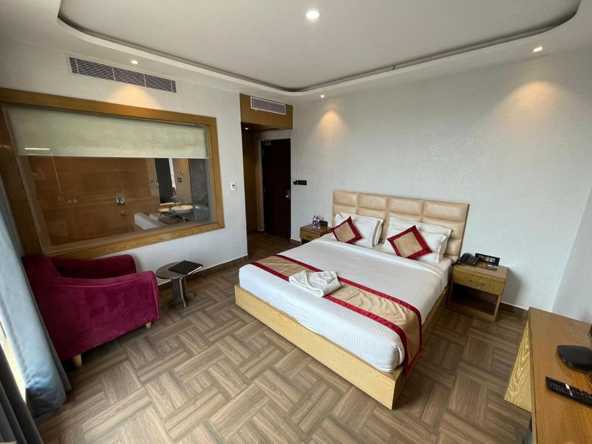 The Landmark Hotel Muzaffarpur Exterior photo