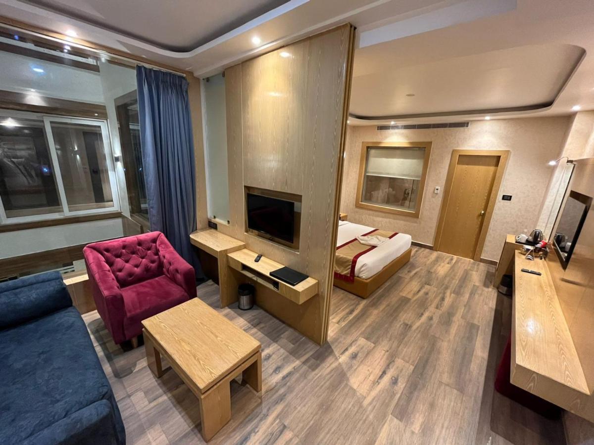 The Landmark Hotel Muzaffarpur Exterior photo